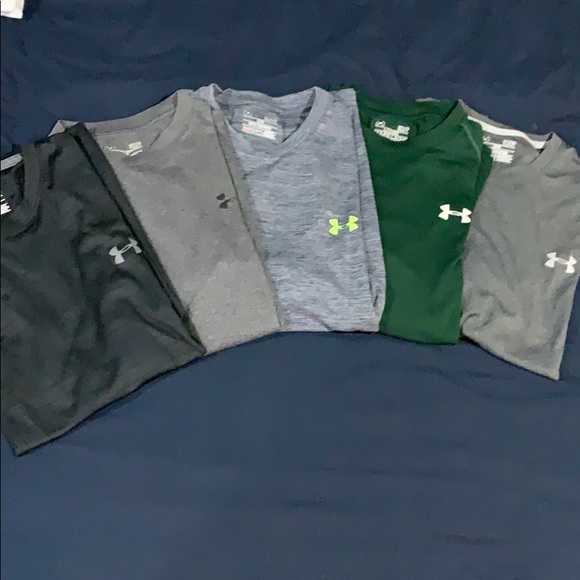 5 Small Loose Fit Under Armour Shirts - Picture 1 of 8